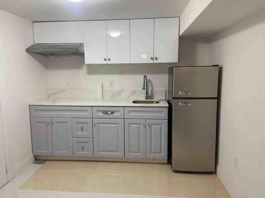 Modern House Newly Furnished 3 Mins Drive To Fall Ниагара-Фолс Экстерьер фото